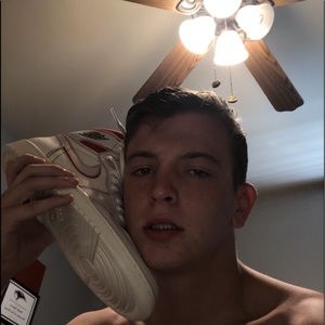 Meet your Posher, Roarke